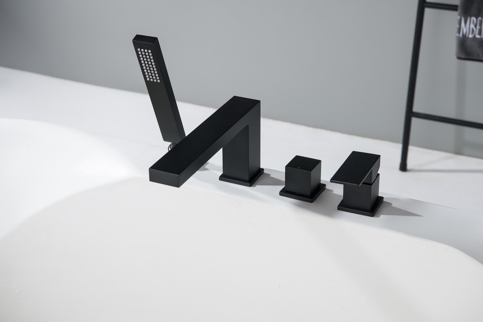 Смеситель на борт ванны Timo Selene 2130/03Y черный матовый