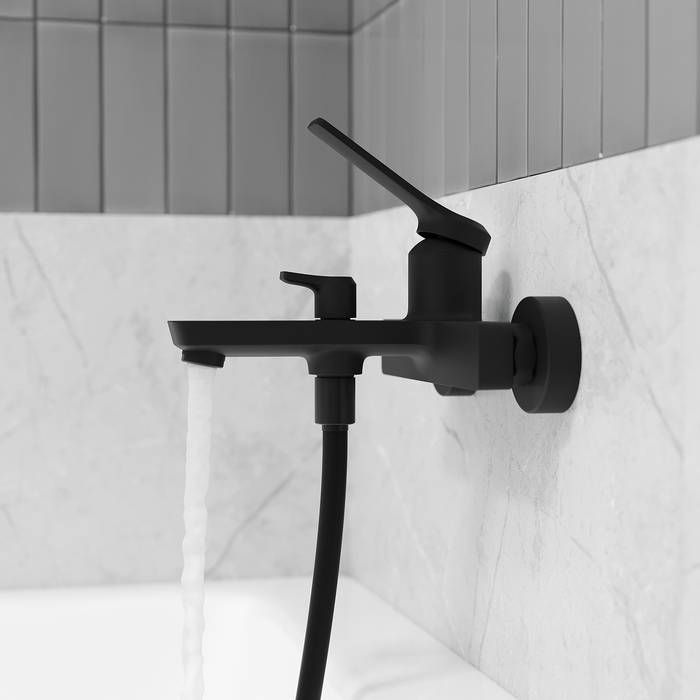 Смеситель для ванны IDDIS Parker PARBL02i02WA черный матовый