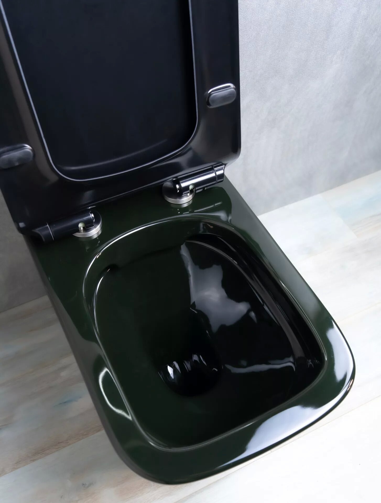 Унитаз напольный безободковый GID Tr2170BL с сиденьем микролифт, черный глянцевый