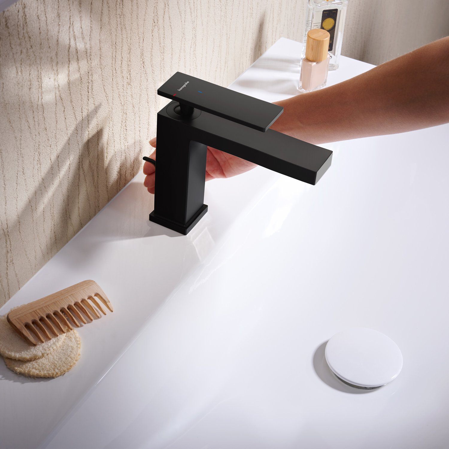 Смеситель для раковины Hansgrohe Tecturis E 73010670 черный матовый