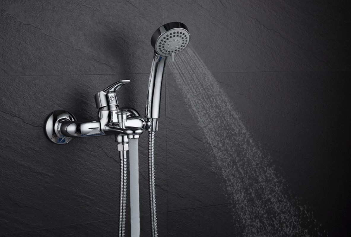 Смеситель для ванны D&K Rhein DA1363201, хром