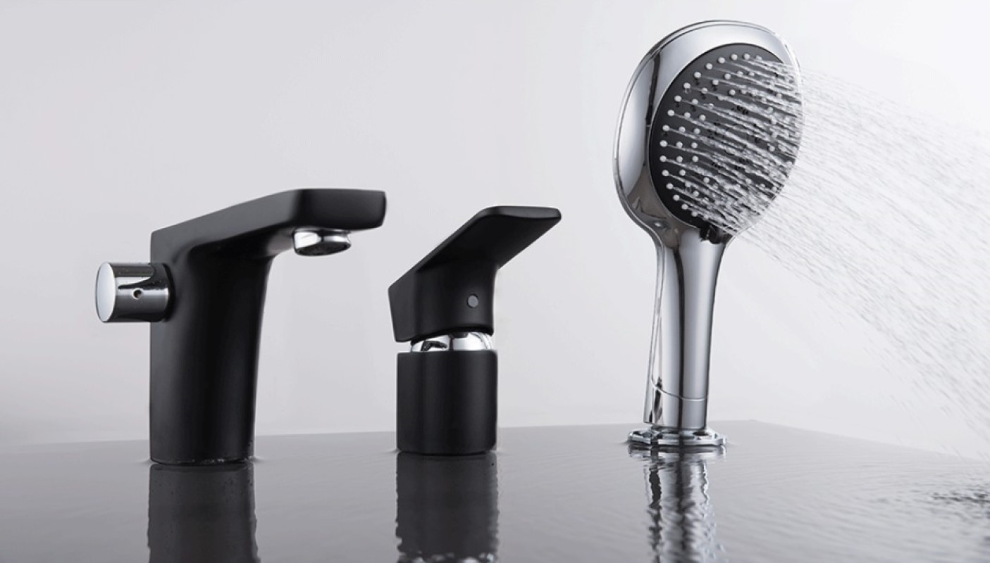 Смеситель на борт ванны D&K Berlin DA1434915, черный