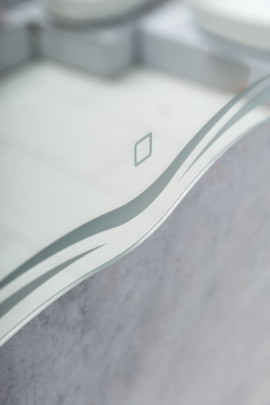 Зеркало BelBagno SPC-OND 60 с сенсорным выключателем с подсветкой