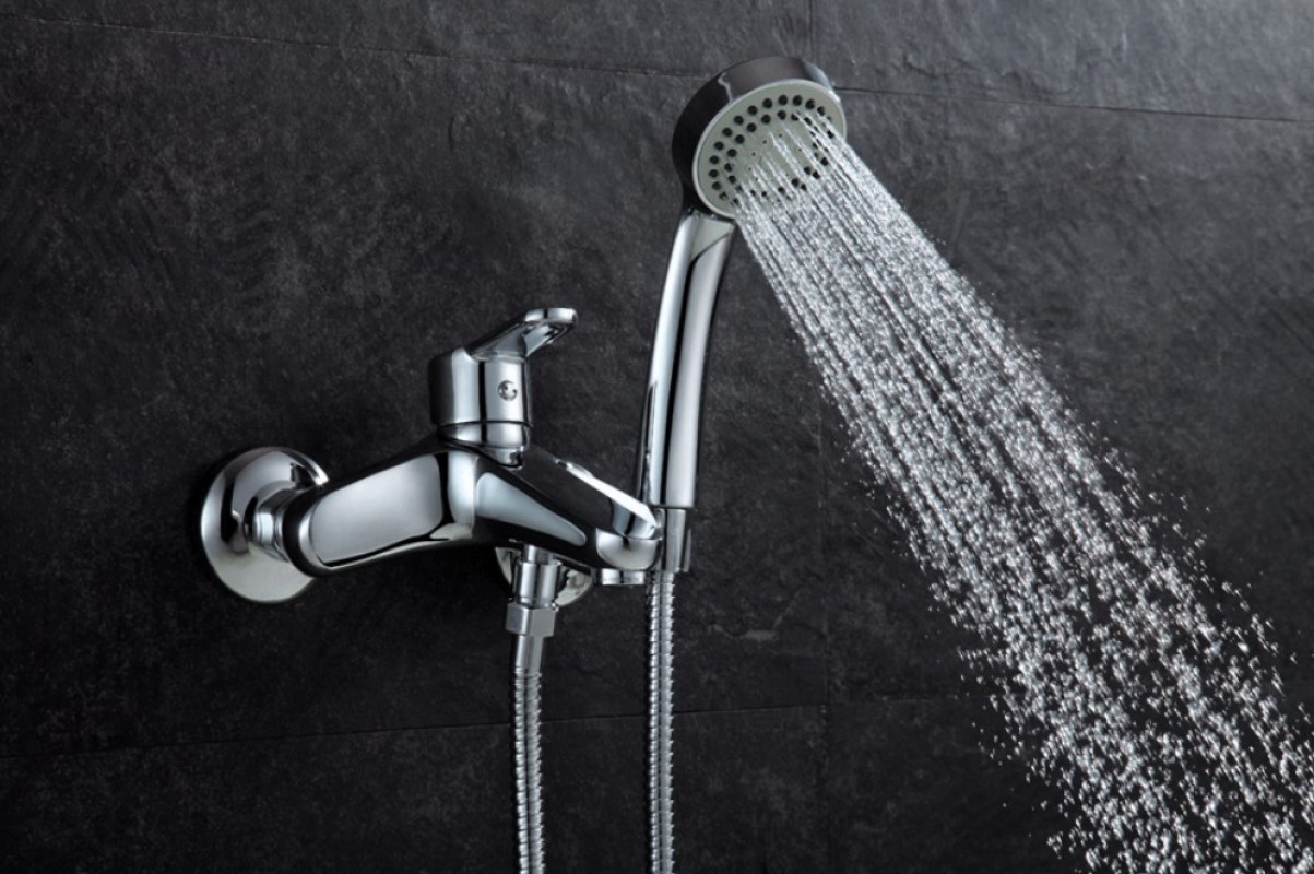 Смеситель для ванны D&K Rhein DA1393201, хром