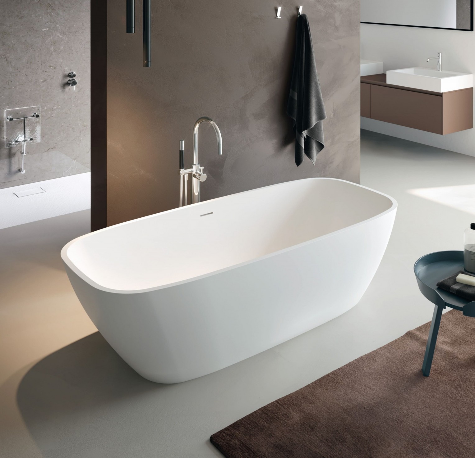 Ванна отдельностоящая Gruppo Treesse Brio 170 иск. камень, белый глянцевый