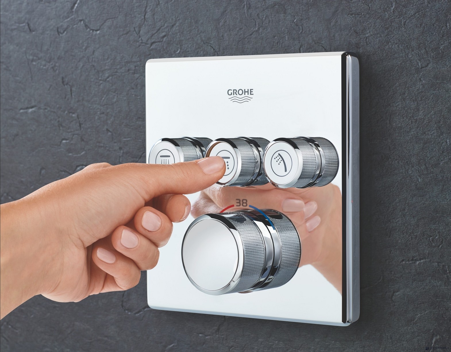 Термостат для душа Grohe Grohtherm SmartControl 29157LS0 белая луна