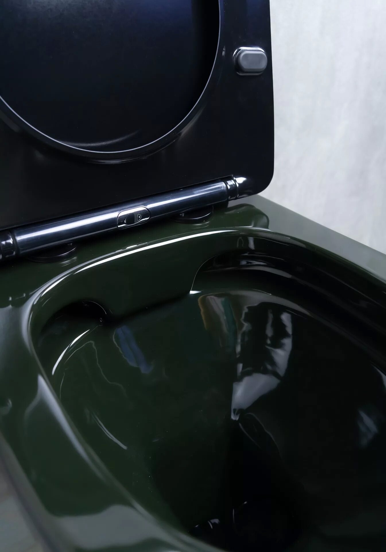 Унитаз напольный безободковый GID Tr2179BL с сиденьем микролифт, черный глянцевый