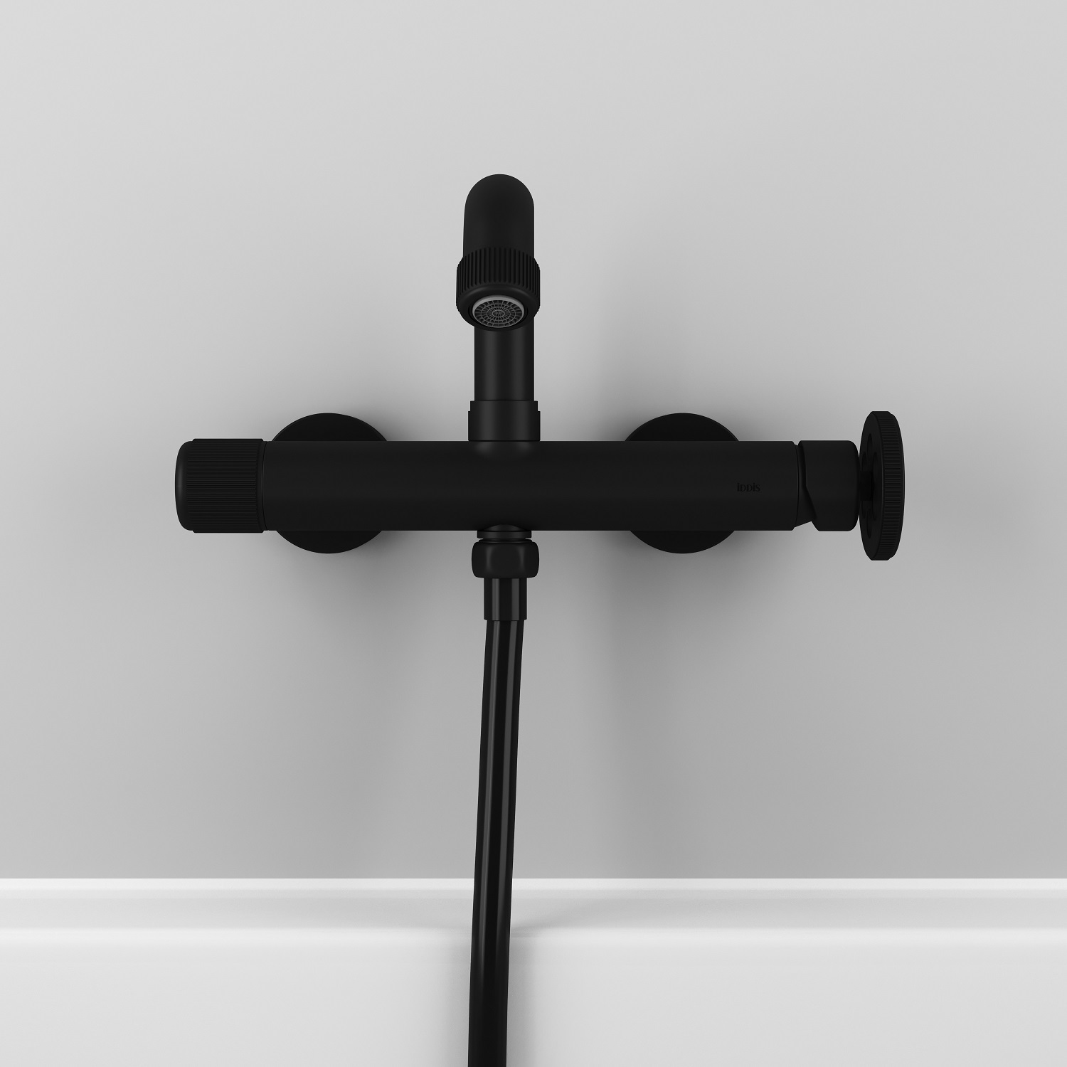 Смеситель для ванны с душем IDDIS Grange GRABLR2i02WA черный матовый