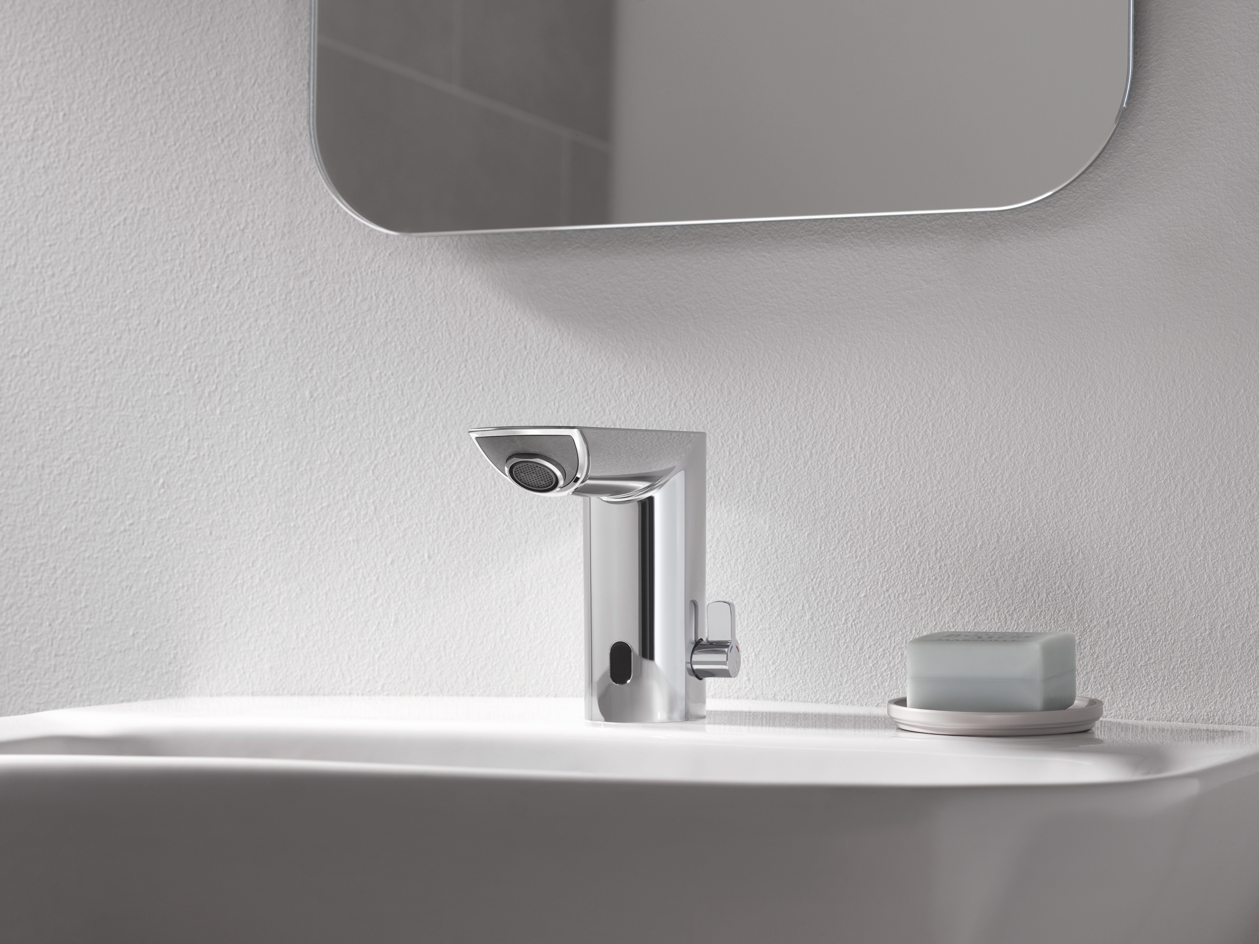 Смеситель для раковины Grohe Bau Comopolitan E 36452000 хром