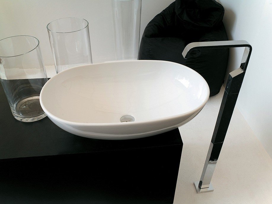 Раковина накладная 70см ArtCeram La Ciotola LCL002 белый