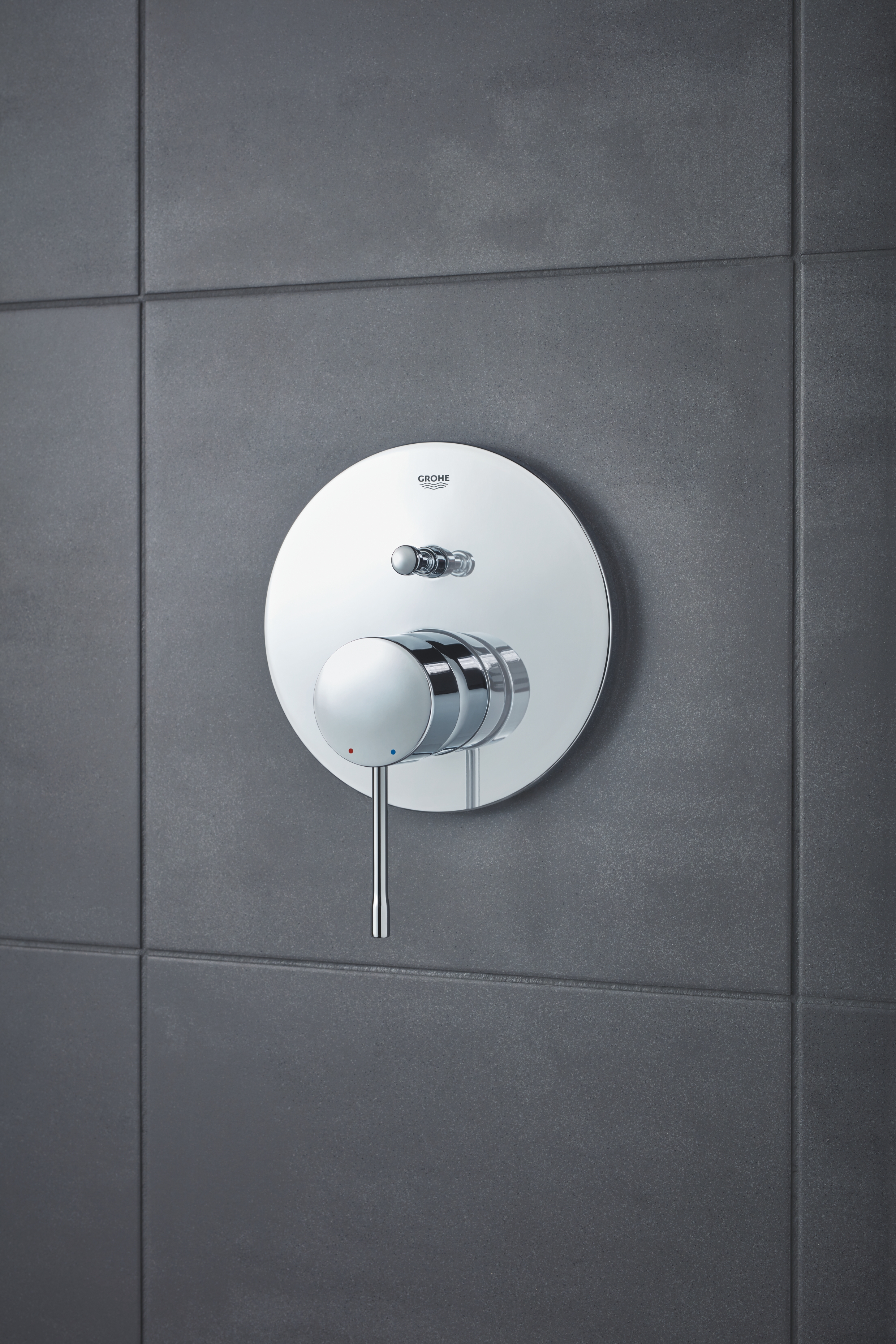 Смеситель для душа Grohe Essence 24058001 хром