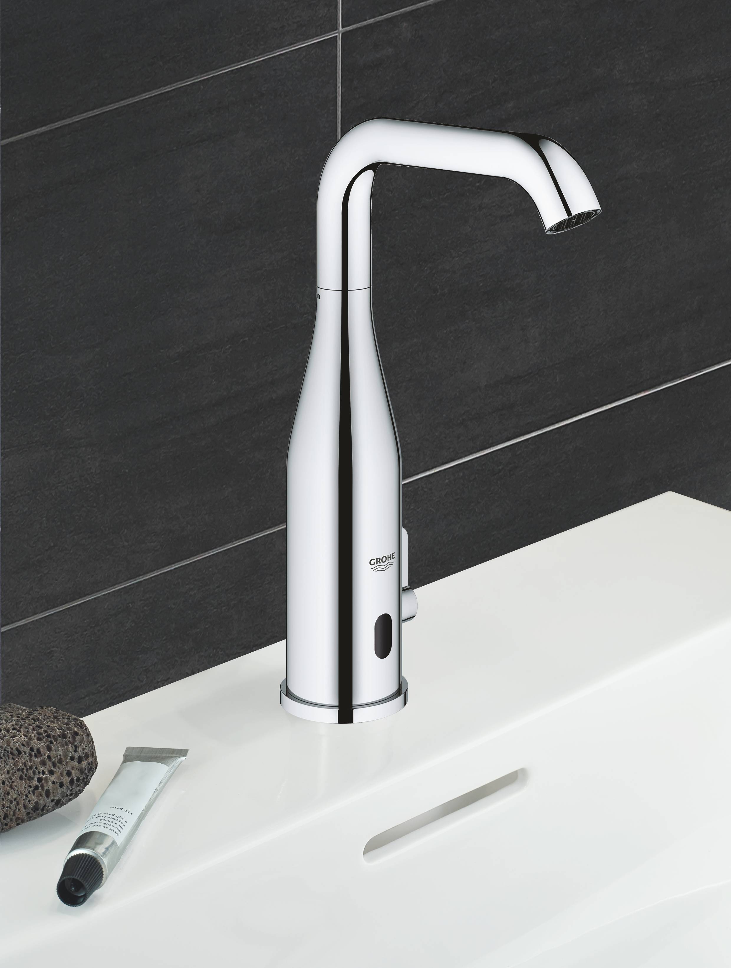Смеситель для раковины Grohe Essence E 36445000 хром