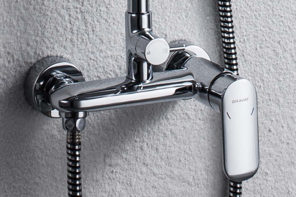 Душевая стойка Bravat Opal R F9125183CP-A2-RUS хром