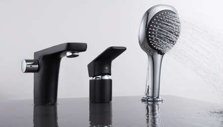 Смеситель на борт ванны D&K Berlin DA1434915, черный