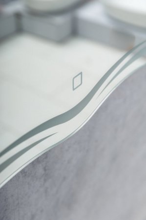 Зеркало BelBagno SPC-OND 60 с сенсорным выключателем с подсветкой