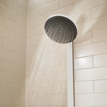 Душевая стойка Hansgrohe Pulsify S 24240700 белый матовый