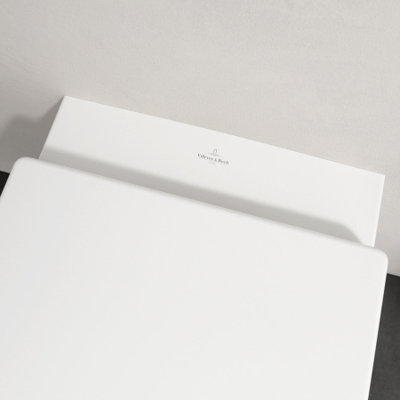 Унитаз подвесной безободковый Villeroy & Boch Architectura 4694HRR1 с сиденьем микролифт, с покрытием Ceramicplus