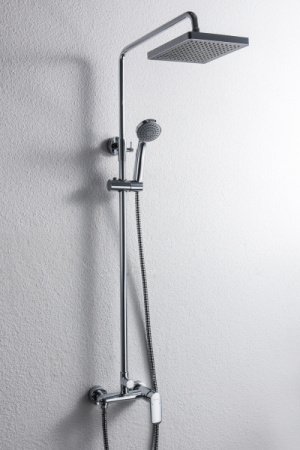 Душевая стойка Bravat Opal F9125183CP-A-RUS хром